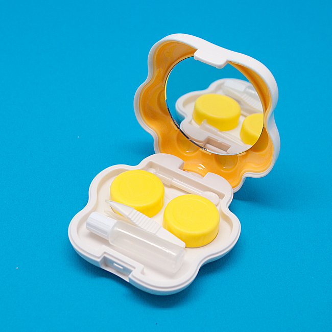 Контейнер для контактных линз "Лапа" (белый с желтыми подушечками)