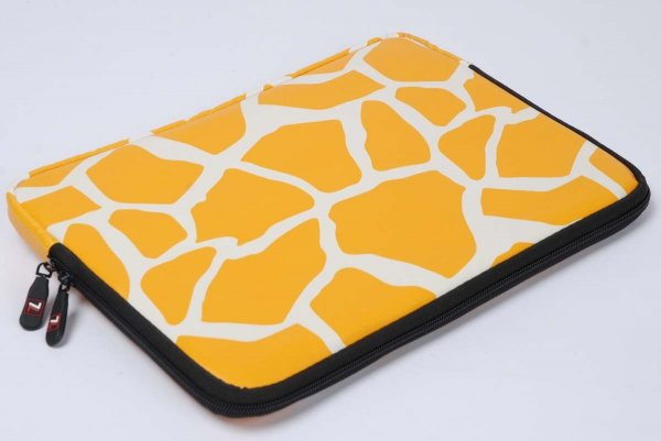 Чехол для ноутбука "Жираф" (желтый)