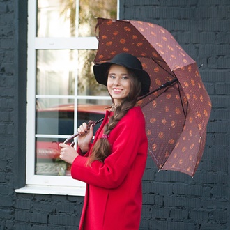 Оригинальный зонт и красное пальто от Kawaii Factory
