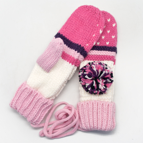 Варежки с помпонами "Lovely" (розовые)