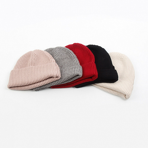 Шапка "Base" (красная)