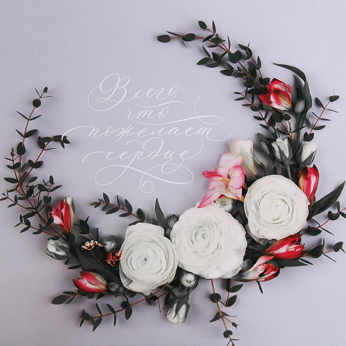 Подарочная коробка «Цветы», 32,5 х 20 х 12,5 см (пожелает сердце серая)