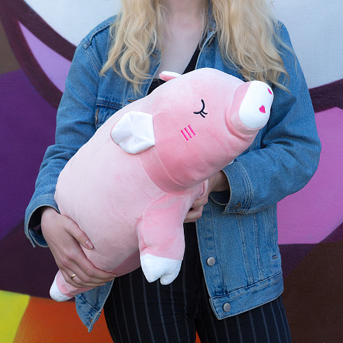 Игрушка-подушка "Свинка с пледом"