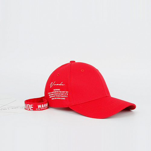 Кепка "V/Made" (красная)