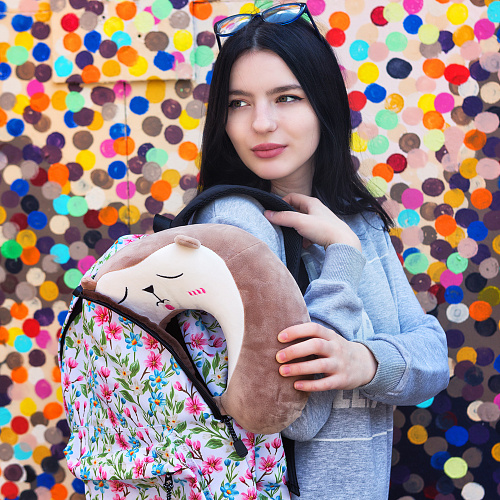 Подушка для путешествий "Мордашки", Memory Foam (коричневая)