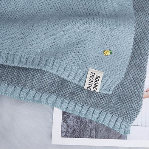 Шарф с ананасом голубой