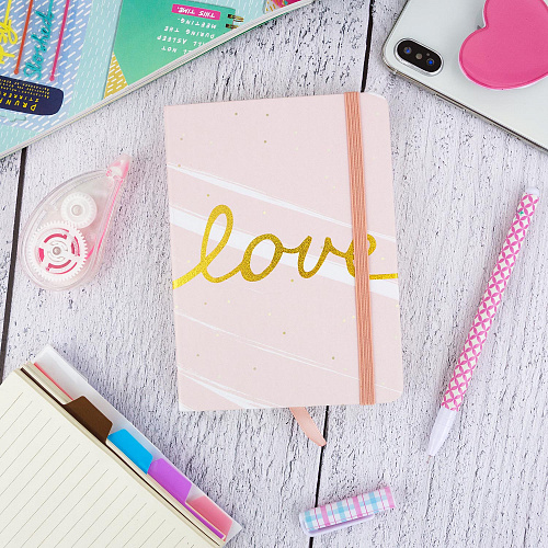 Блокнот А6 "Love" надпись