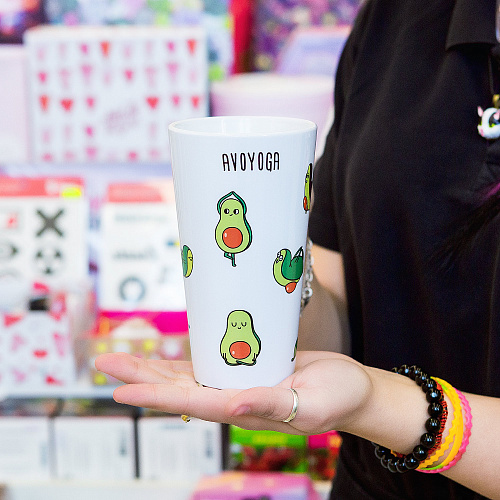 Кружка большая "Авокадо и йога"