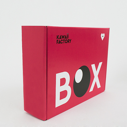 Подарочная коробка Kawaii medium Red