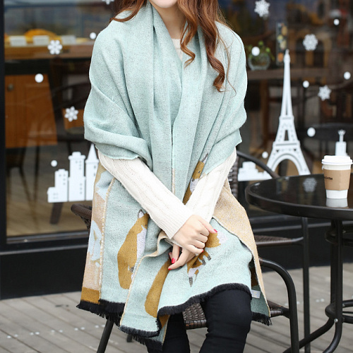 Шарф с лисами зеленый