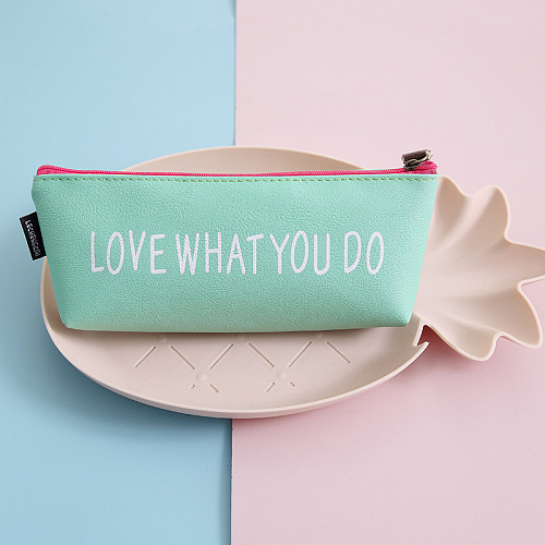 Пенал-косметичка "Love what you do" мята