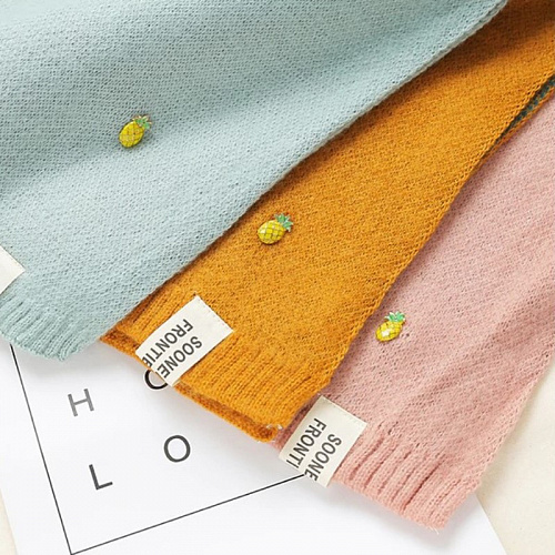 Шарф с ананасом голубой