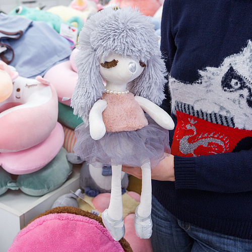 Игрушка-подушка "Собачка-красотка Белла" серая 42 см