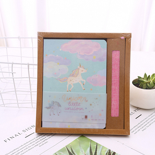 Ежедневник в подарочной упаковке "Pastel unicorn" (облака)
