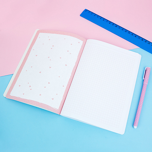 Тетрадь в розовую клетку А5 "Life" авокадо на зеленом