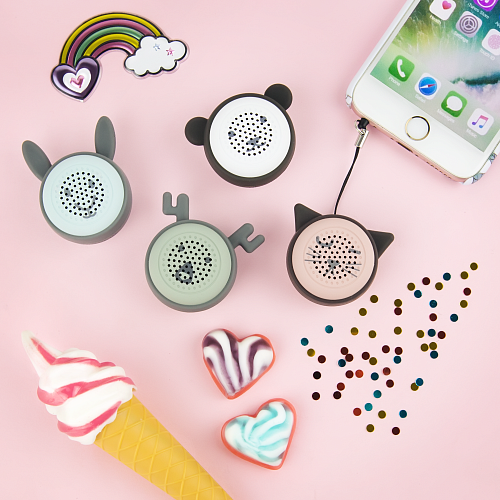 Беспроводной портативный динамик для телефона (белый)