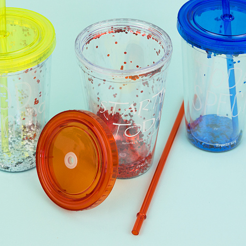 Стакан с крышкой и соломинкой (красный)