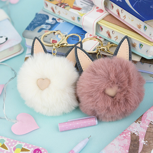 Брелок "Пушистый кот" (молочный)