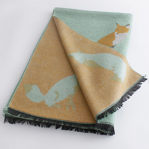 Шарф с лисами зеленый