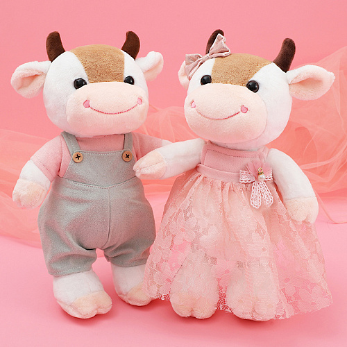 Игрушка-подушка "Коровка Мэнни" 30 см