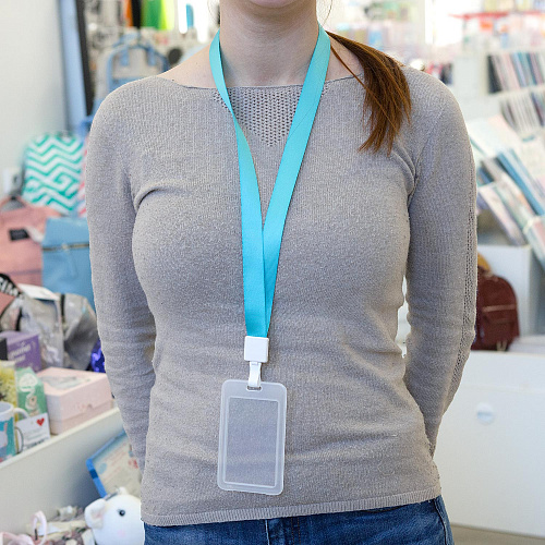 Шнурок для бейджей с пластиковым карабином (голубой)