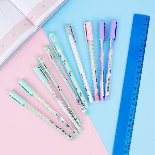 Набор из 10 ручек в ассортименте