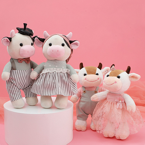 Игрушка-подушка "Коровка Мэнни" 30 см