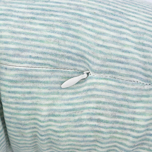 Подушка для путешествий с застежкой-карабином (голубая)