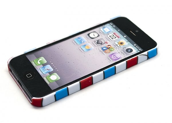 Чехол для iPhone 5/5s "Red with blue stripes", серия "Sports shirt"