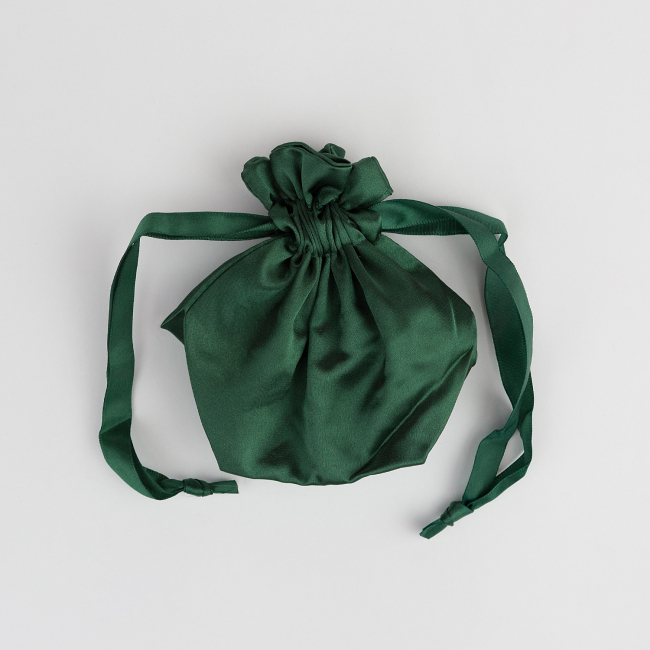 Дорожный бьюти-набор с маской для сна (зеленый атлас)